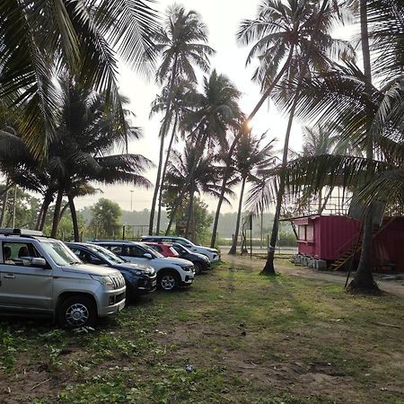 Saikani Beach Resort & Eco Stay Virāmpattinam Buitenkant foto